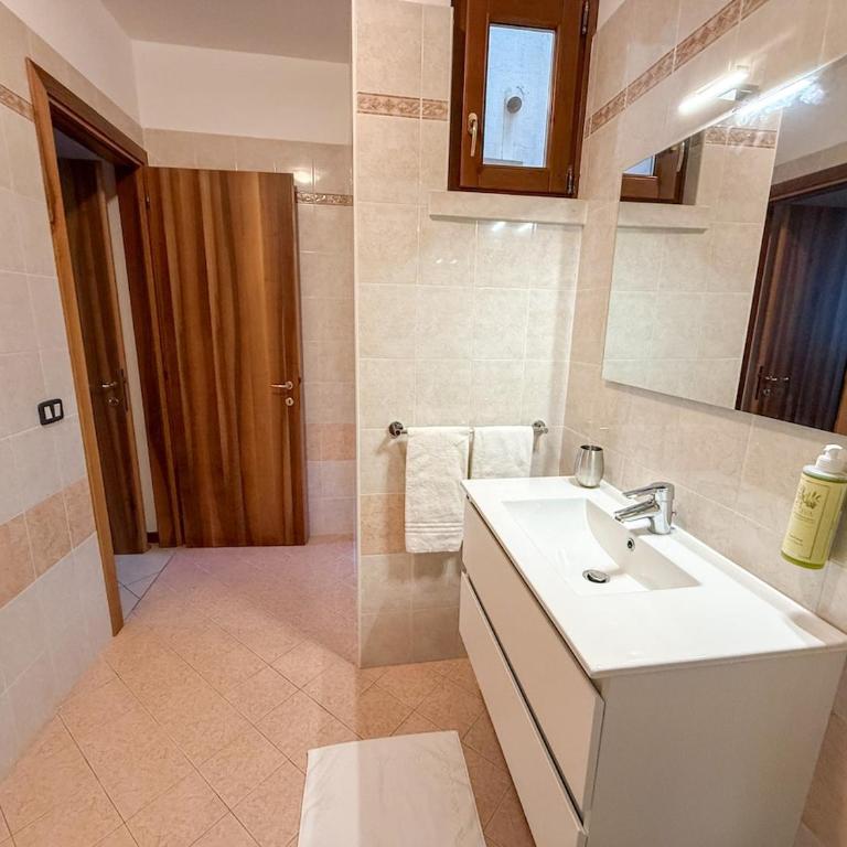 Casa Tullia - Green Residence - Lake Garda Pool - Appartamento con 2 Camere da Letto, Balcone e Terrazza - 2
