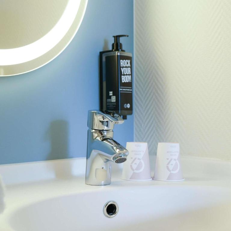 ibis Martigues Centre - Standard Dreibettzimmer - 9
