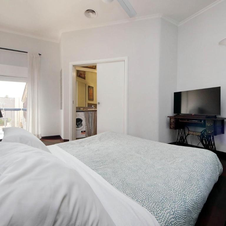 Clementina - Two-Bedroom Apartment - 9