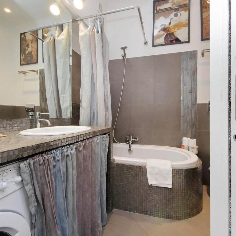 Clementina - Two-Bedroom Apartment - 21