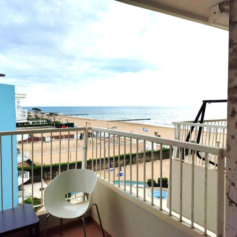 Milano - Appartamento con 2 Camere da Letto, Terrazza e Vista Mare - 1