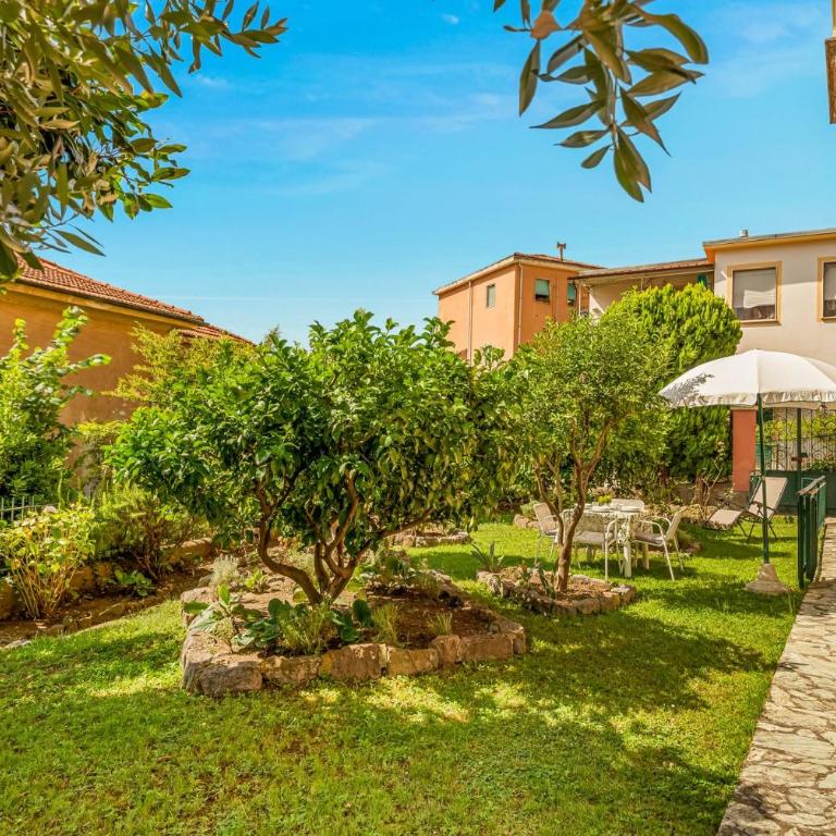 Villino Aurora-5TERRE-Near the station - One-Bedroom Apartment with Garden - 9