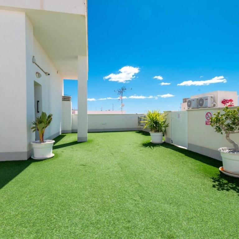 Rooftop Pool & Beach Modern Apartment with Garage - Torrevieja - Apartamento de 2 dormitorios - 8