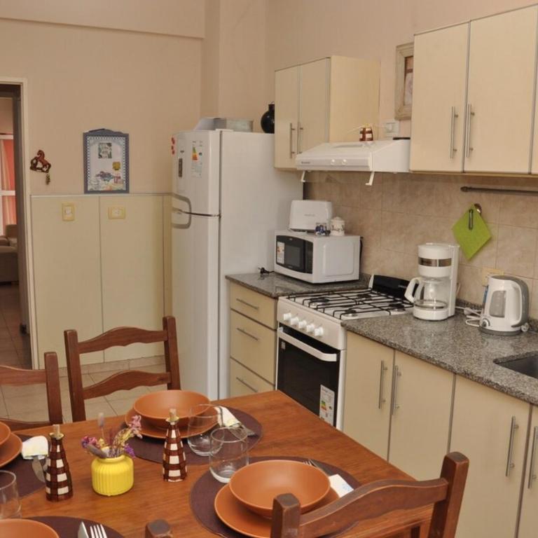 Depto pleno centro de monte grande - Apartamento de 2 dormitorios - 8