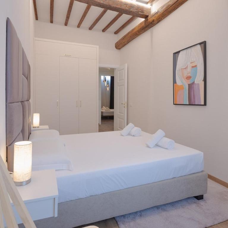 Central Market 3-bedroom Apartment - Appartamento con 3 Camere da Letto - 24