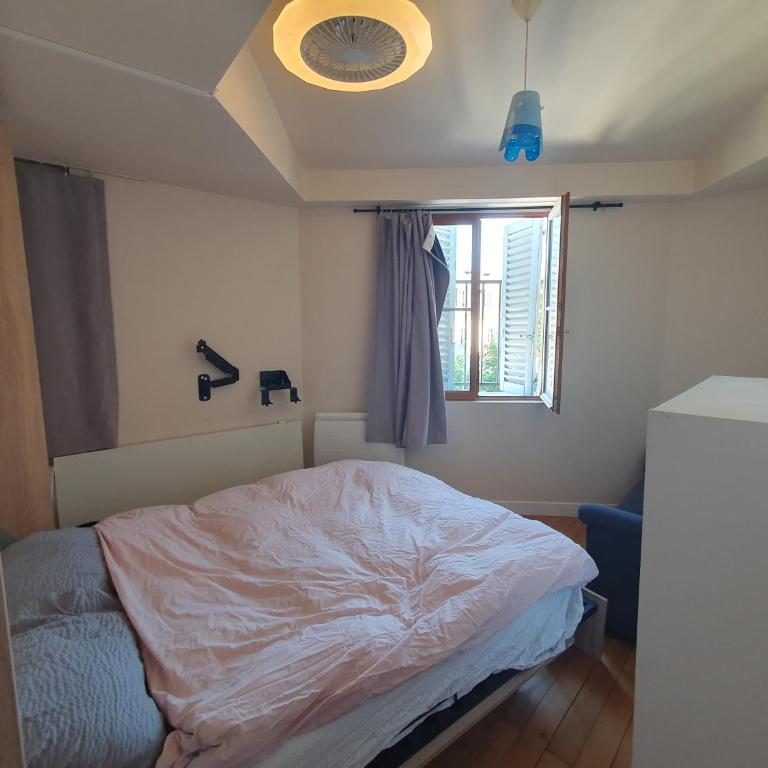 Appartement 5 chambres au dernier étage - Appartement - 23