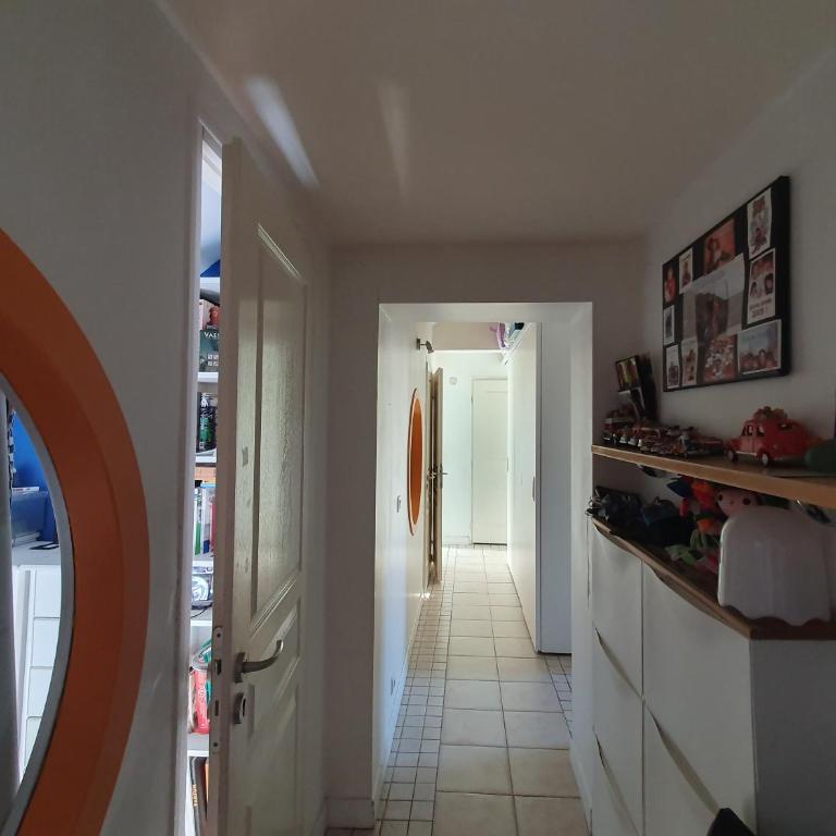 Appartement 5 chambres au dernier étage - Appartement - 6