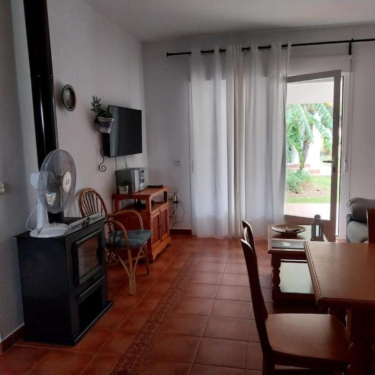 Andalusian holiday home 6 pax with community swimming pool - Three-Bedroom House - 45