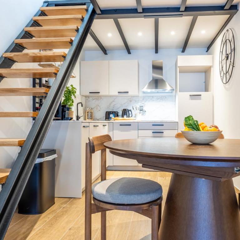 Duplex de charme au cœur d'Antibes - Appartement 2 Chambres - 6