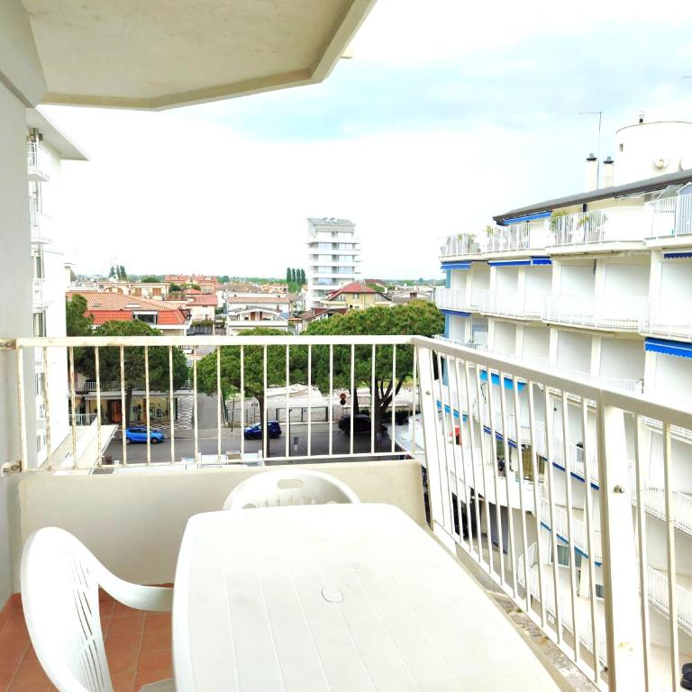 Milano - Appartamento con 2 Camere da Letto, Terrazza e Vista Mare - 19