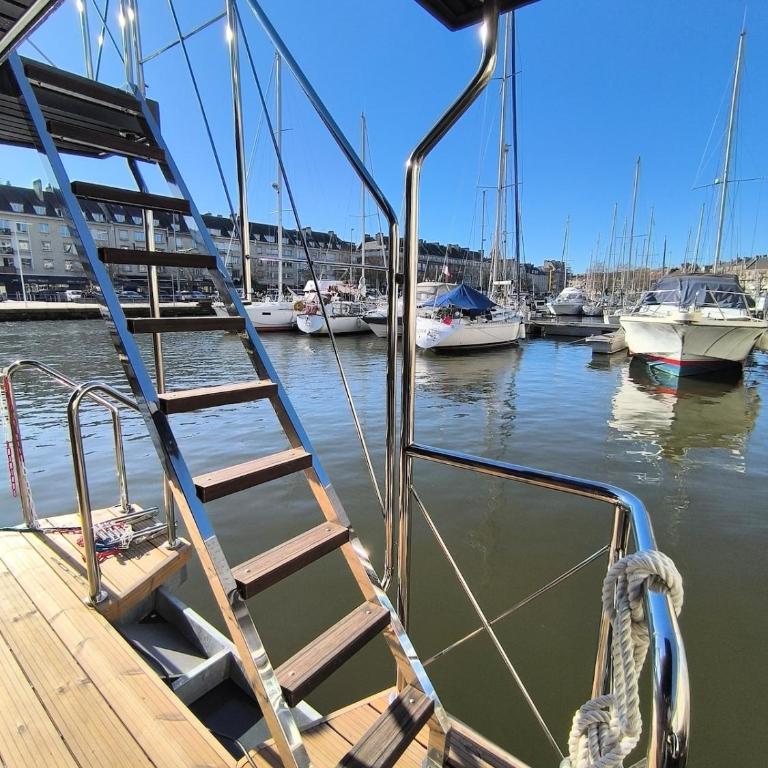 L'Oasis Caennais, péniche sur le port - Casa Mobile - 6