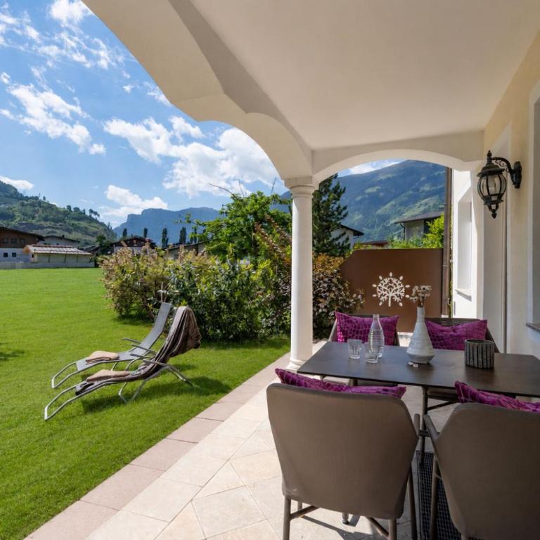 Alpenresidenz-Sonnwend - Wellness Apartments nahe Zillertal Arena - Apartment mit 2 Schlafzimmern und Bergblick - 3