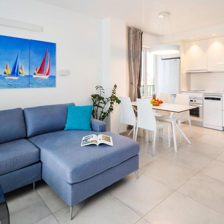 House of the Horizon Playa Las Cucharas VV penthouse with sea & pool view AIRCON - Apartment mit 2 Schlafzimmern, einem Balkon und Meerblick - 5