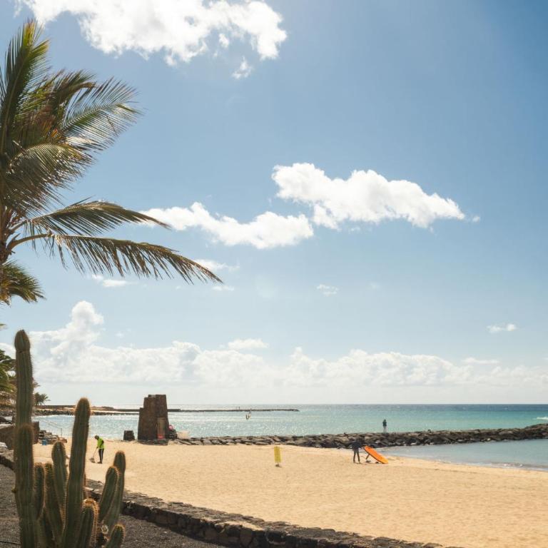 House of the Horizon Playa Las Cucharas VV penthouse with sea & pool view AIRCON - Apartment mit 2 Schlafzimmern, einem Balkon und Meerblick - 35