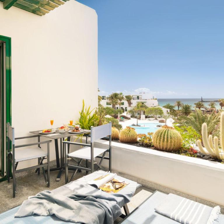 House of the Horizon Playa Las Cucharas VV penthouse with sea & pool view AIRCON - Apartment mit 2 Schlafzimmern, einem Balkon und Meerblick - 13