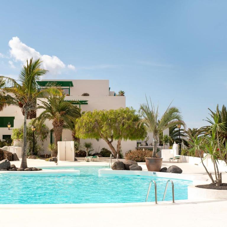 House of the Horizon Playa Las Cucharas VV penthouse with sea & pool view AIRCON - Apartment mit 2 Schlafzimmern, einem Balkon und Meerblick - 28