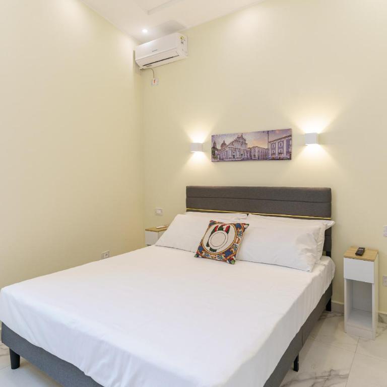 Carmelo al Duomo - Double Room with Private Bathroom - 12