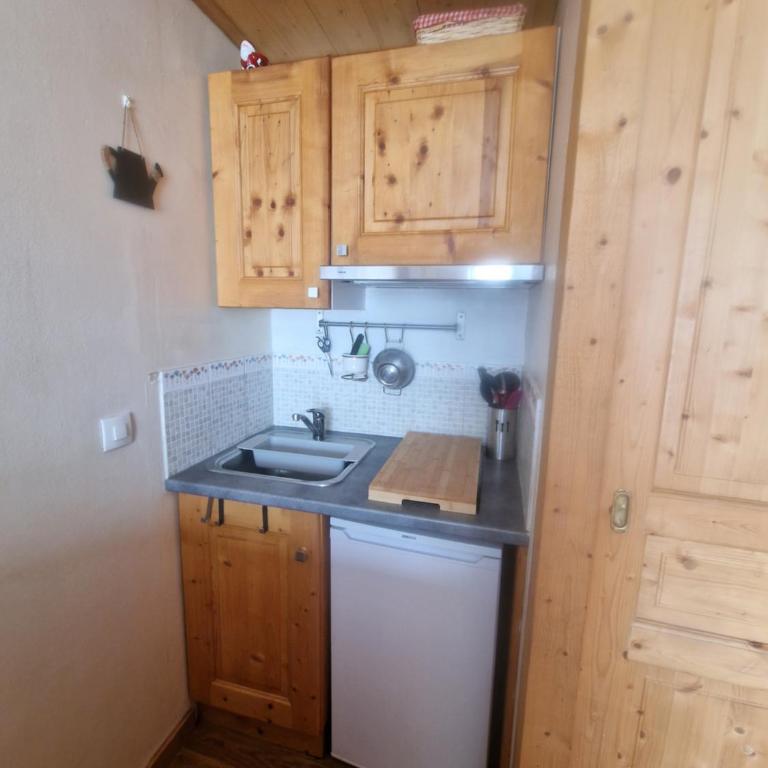 Petite maison rouge, studio lumineux, calme, confortable avec 1 lit - Studio Supérieur - 11