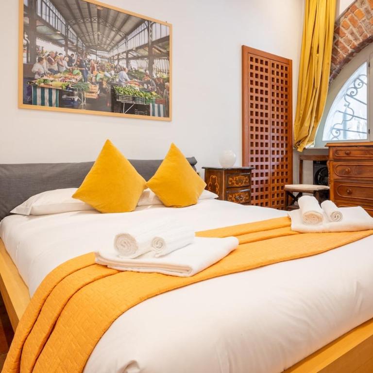 -Centro-Piazza Castello- Luxury Suite for 4 with Wi-Fi - Appartamento con 1 Camera da Letto - 1