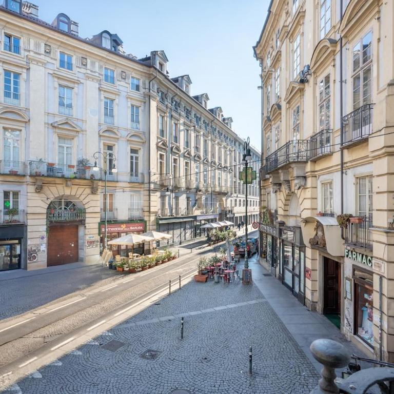 -Centro-Piazza Castello- Luxury Suite for 4 with Wi-Fi - Appartamento con 1 Camera da Letto - 30