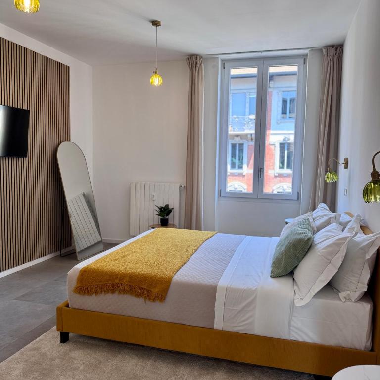 Charming 2 Bed room apartment with private Baths in City Center - Appartamento Deluxe con 2 Camere da Letto e Balcone - 1