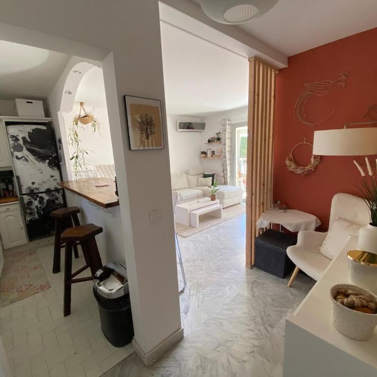 Cocon élégant avec balcon ensoleillé proche mer - Appartement 1 Chambre - 12