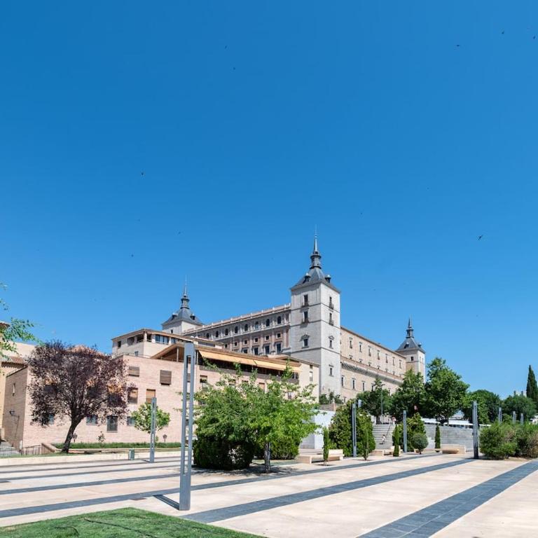 Patio in the Heart of Toledo , Pets , Family - Apartamento de 3 dormitorios - 8