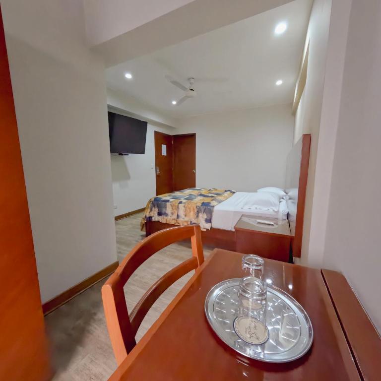 Hotel Esencia Suites - Habitación Estándar - 1 cama grande - 8