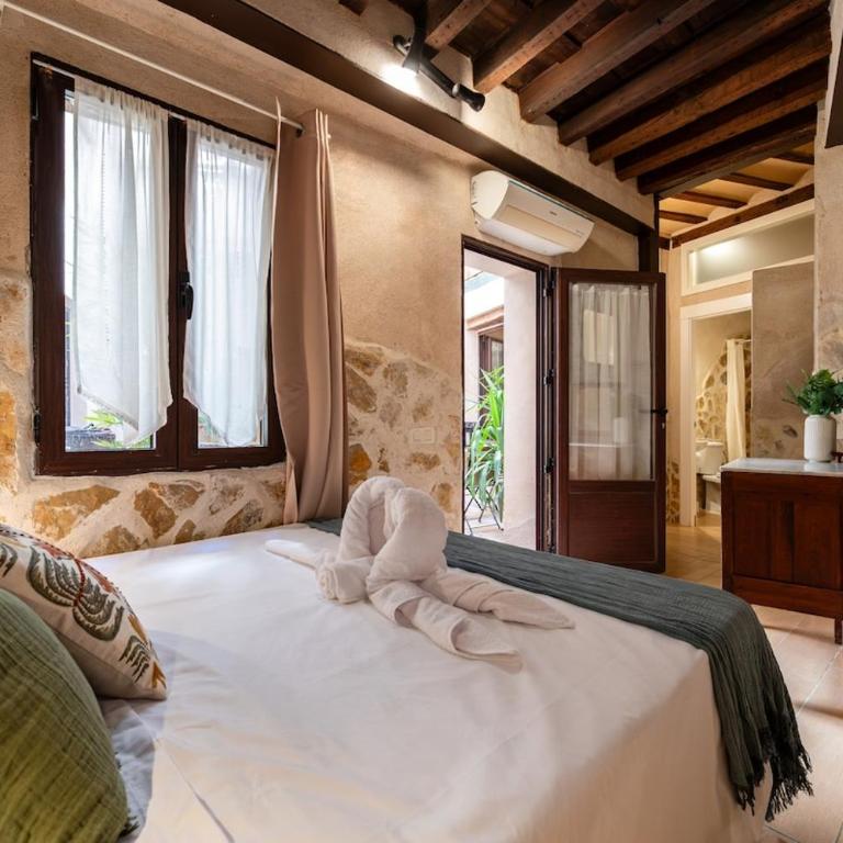 Patio in the Heart of Toledo , Pets , Family - Apartamento de 3 dormitorios - 37