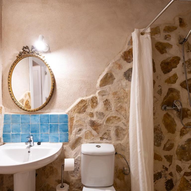 Patio in the Heart of Toledo , Pets , Family - Apartamento de 3 dormitorios - 61