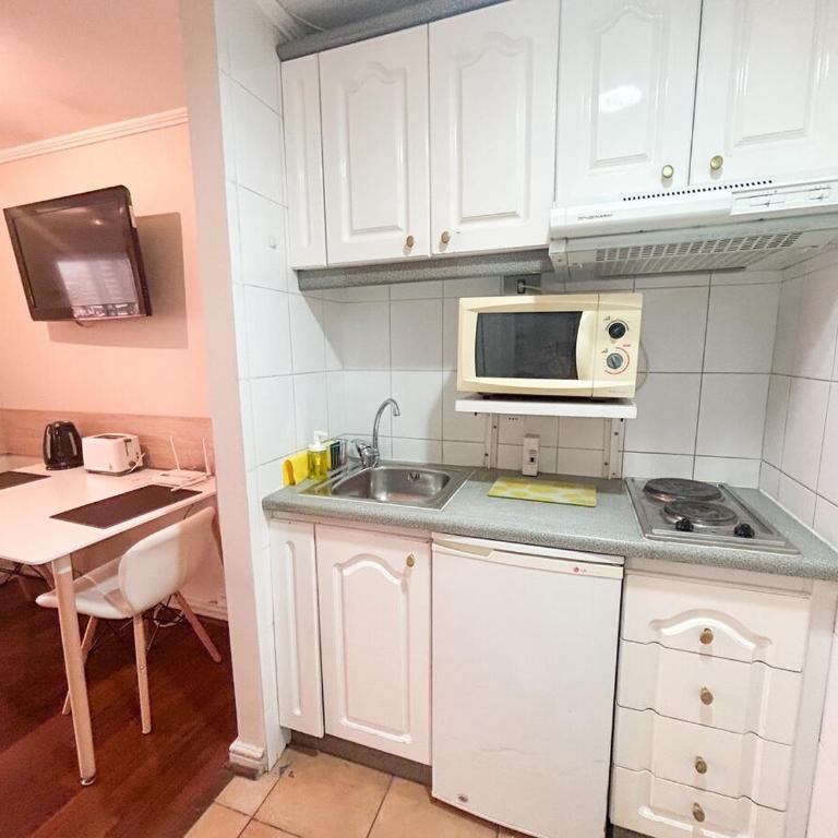 Departamento Claudio, cerano al metro Pedro de Valdivia - Two-Bedroom Apartment - 5