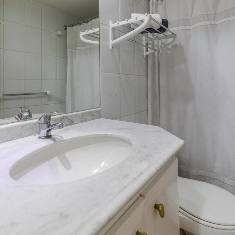 Departamento Claudio, cerano al metro Pedro de Valdivia - Two-Bedroom Apartment - 9