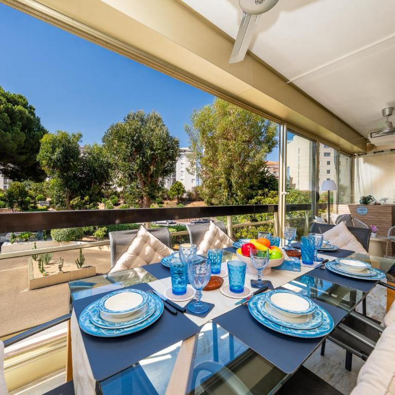 LUXURY Cannes ,2P neuf climatisé, Terrasse exceptionnelle ,parking, croisette - Appartement 1 Chambre avec Terrasse - 1