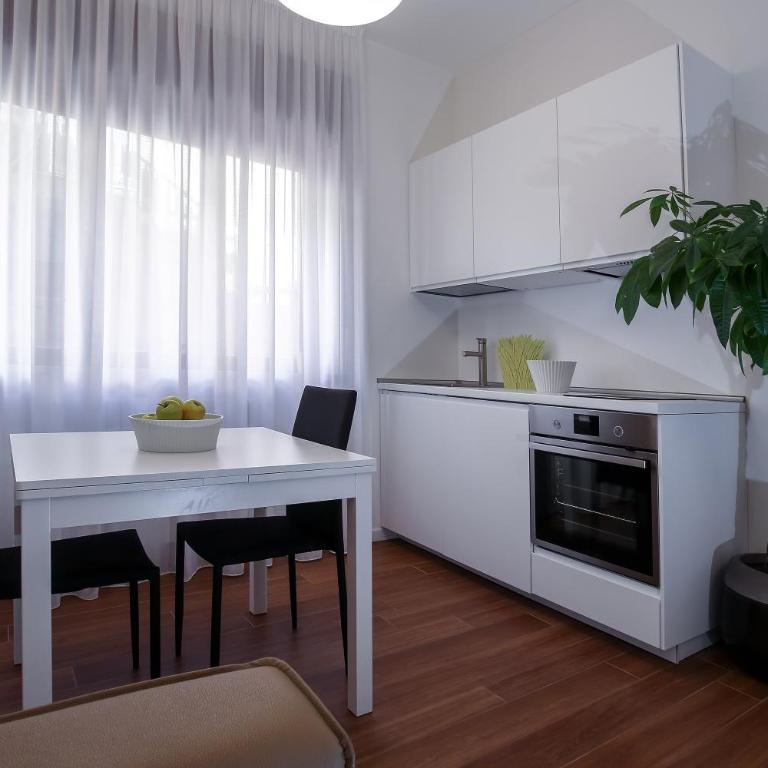Starhost - GOLDEN APARTMENTS - Appartamento - 4