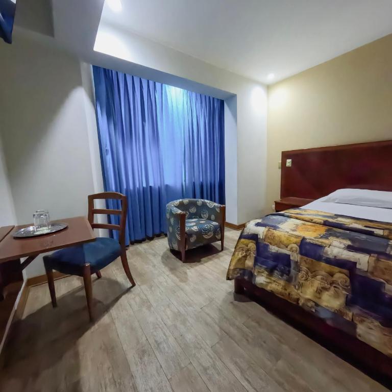 Hotel Esencia Suites - Habitación Estándar - Cama extragrande - 5