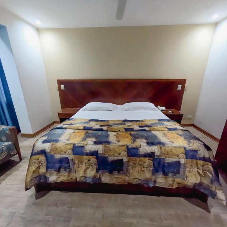 Hotel Esencia Suites - Habitación Estándar - Cama extragrande - 9