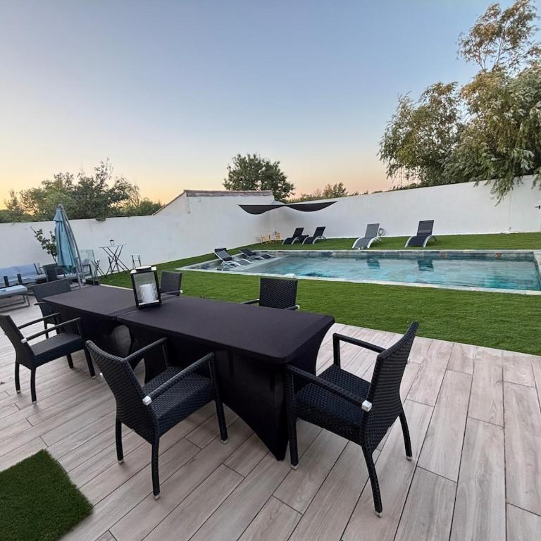 Villa avec piscine 10x5m à Narbonne- 6 personnes - 3 chambres - climatisation - Villa 1 Chambre - 7