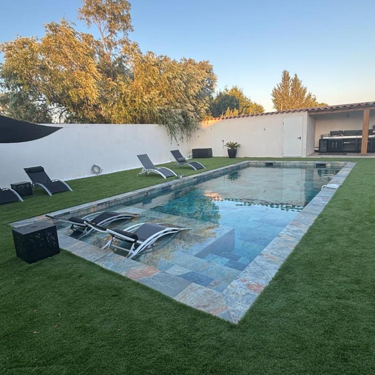 Villa avec piscine 10x5m à Narbonne- 6 personnes - 3 chambres - climatisation - Villa 1 Chambre - 23