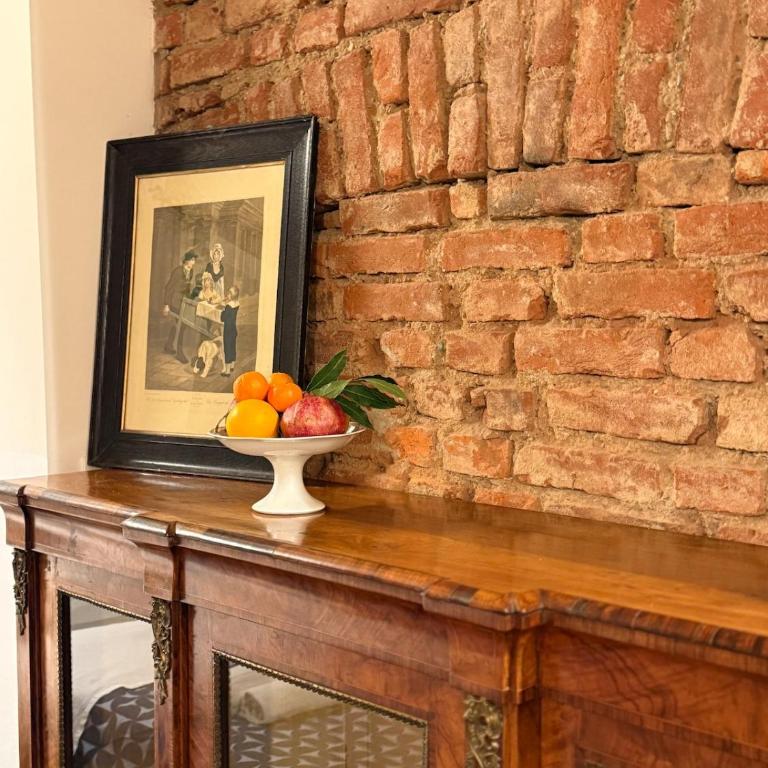 Duomo 10 Min Metro Vintage Italian Apartment - Appartamento con 2 Camere da Letto - 50