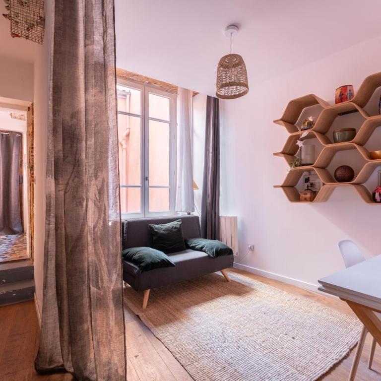 Le Patio - Ancien atelier de soyeux avec terrasse - Apartment - 9