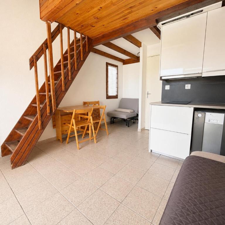 Maisonnette résidence avec piscine pour 4 personnes - One-Bedroom House - 8