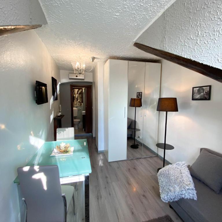 Loft Porta Nuova - One-Bedroom Apartment - 3