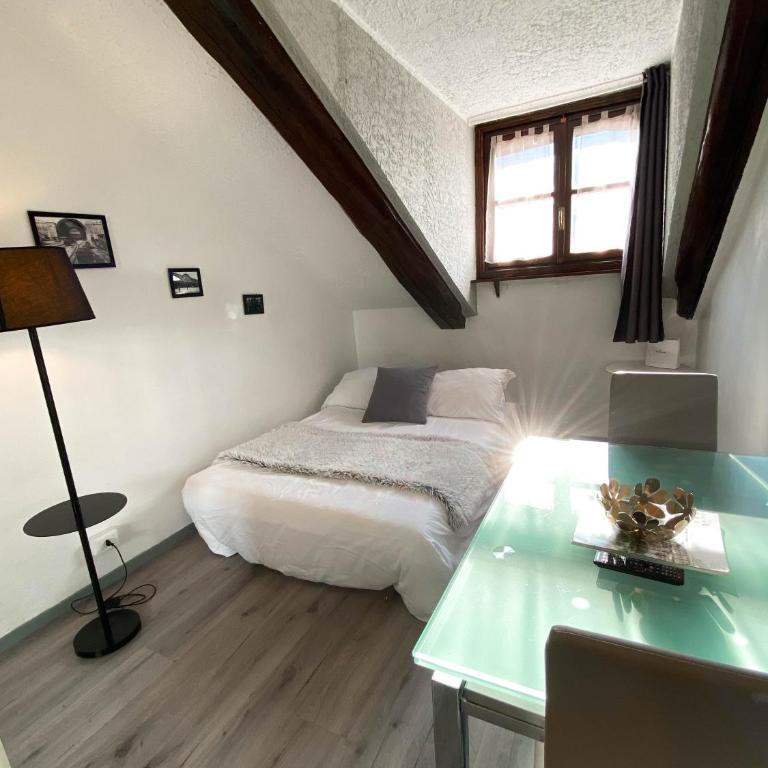 Loft Porta Nuova - One-Bedroom Apartment - 9