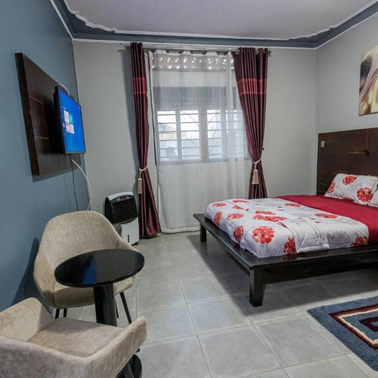 The Den Soroti Red White - Apartamento - 13