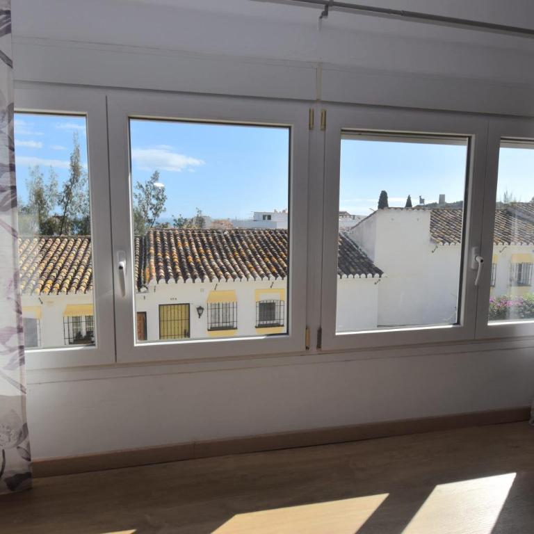 Spacious Family Villa & Studio Pool Walk to Beach - Apartamento - 15