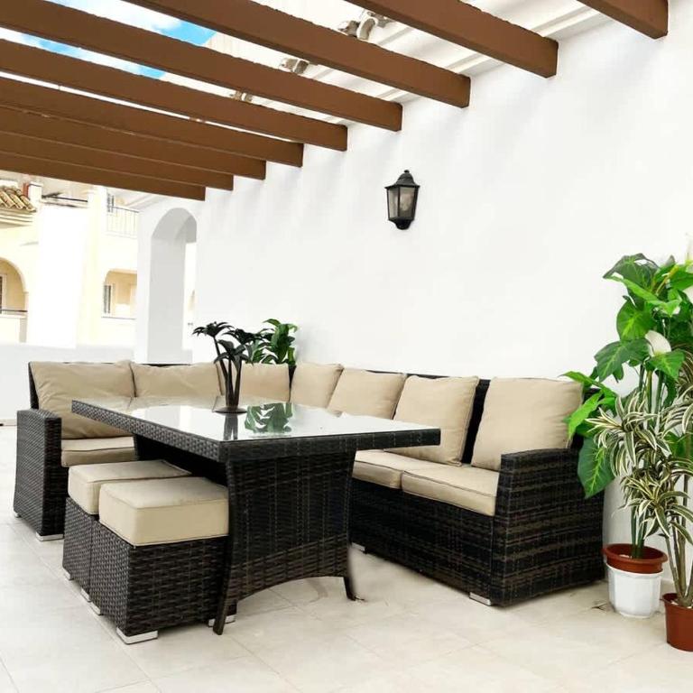 2 Bed Apartment Huge Terrace & Pool - Apartment - 3