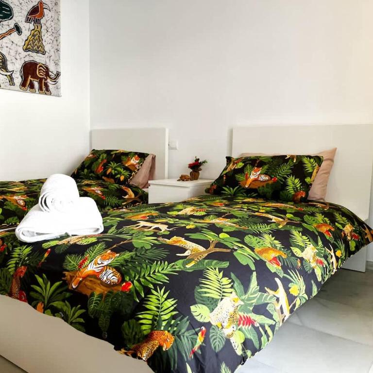 2 Bed Apartment Huge Terrace & Pool - Apartment - 10