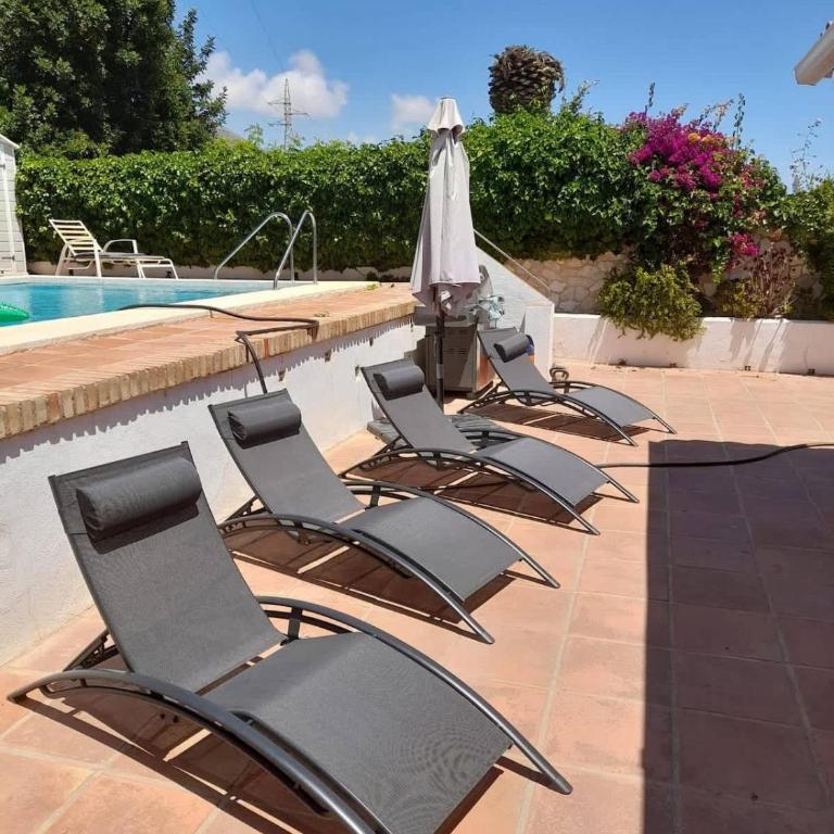 Family Villa Pool Sea Views & Walk to Beach - Villa - 2
