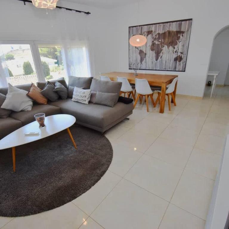 Family Villa Pool Sea Views & Walk to Beach - Villa - 7