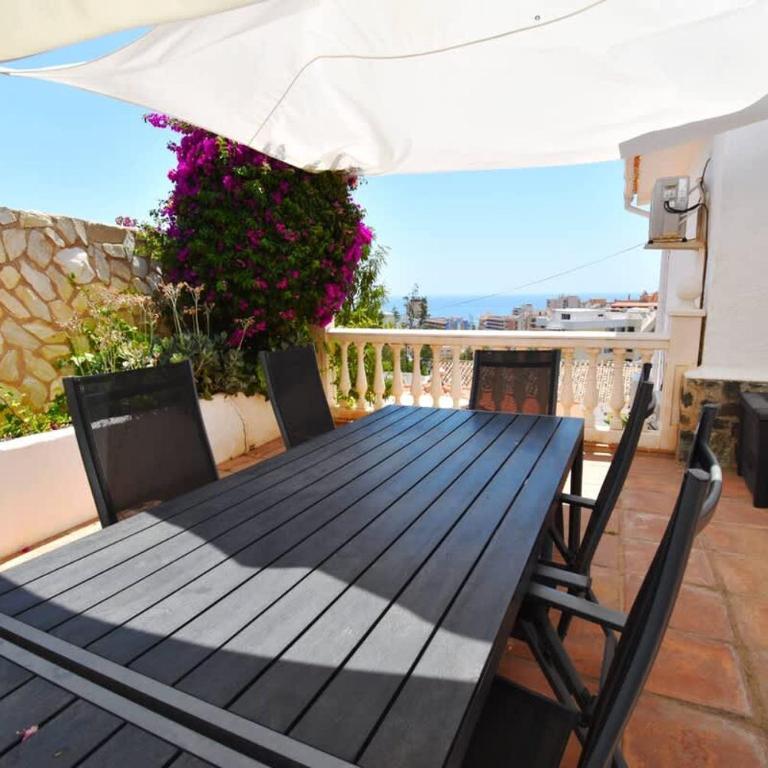 Family Villa Pool Sea Views & Walk to Beach - Villa - 20